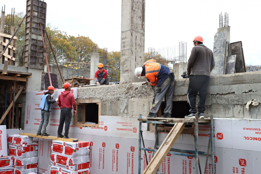 30 человек заняты в строительстве Дома культуры в Сукко под Анапой