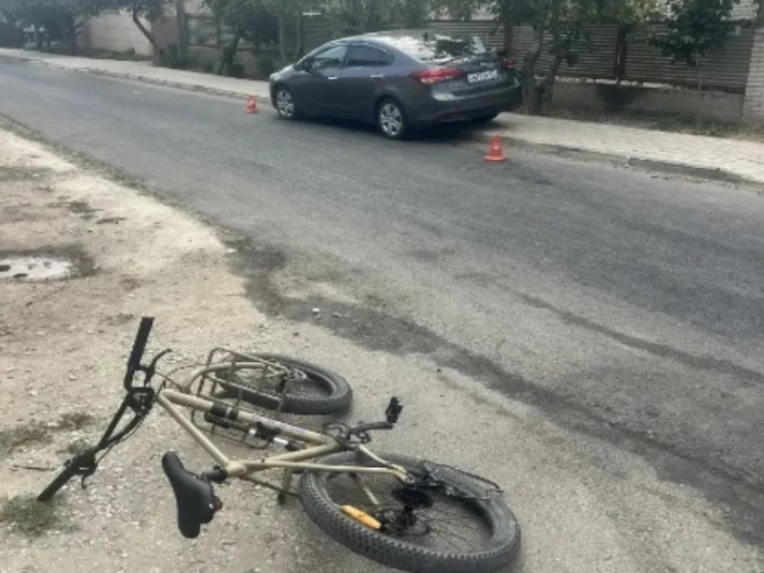 В станице Благовещенской водитель сбил подростка на велосипеде на нерегулируемом перекрёстке