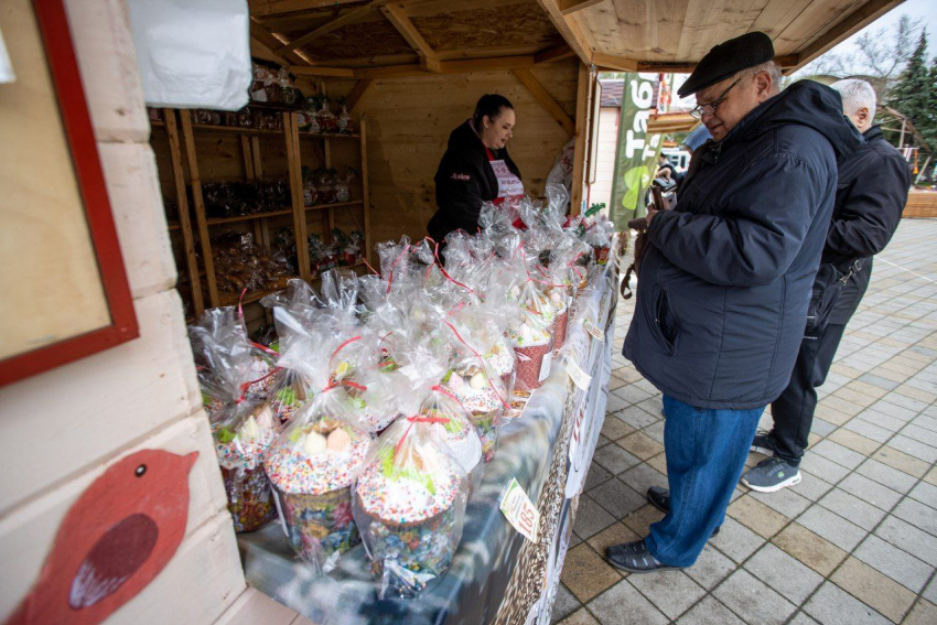 В Анапе начала работу Пасхальная ярмарка