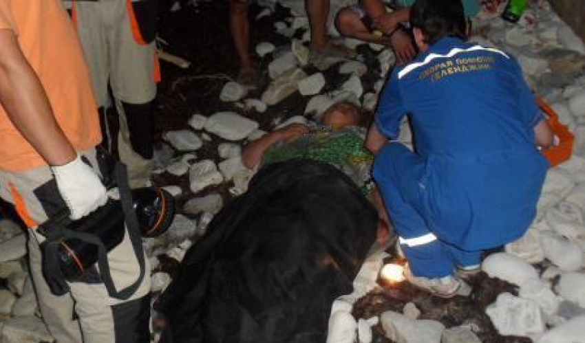 Анапчане обсуждают случай с туристкой, которая упала со скалы под Геленджиком