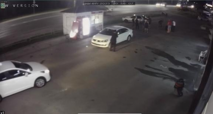 Полиция Анапы устроила проверку по факту конфликта на автомойке