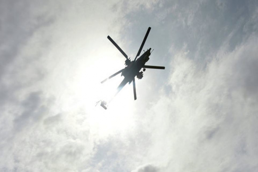 Местные жители в Анапе напуганы: низко над землей летают военные вертолеты