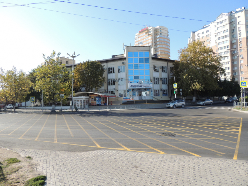 Внимание: в Анапе на Астраханской возможны пробки в связи со строительными работами