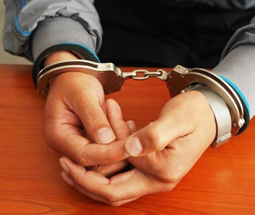 В Анапе полицейские задержали мужчину, хранившего наркотики