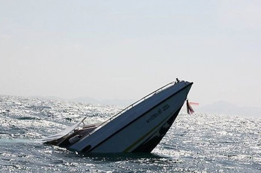 В Анапе во время шторма потерпела крушение яхта «Абессаль»