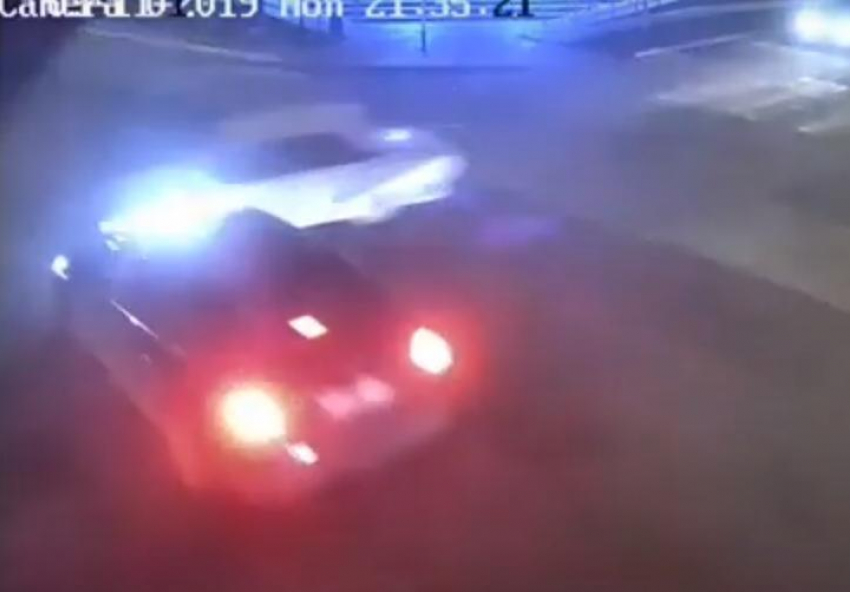 Поздно вечером в Анапе «Жигули» столкнулись с иномаркой - едва не пострадал человек