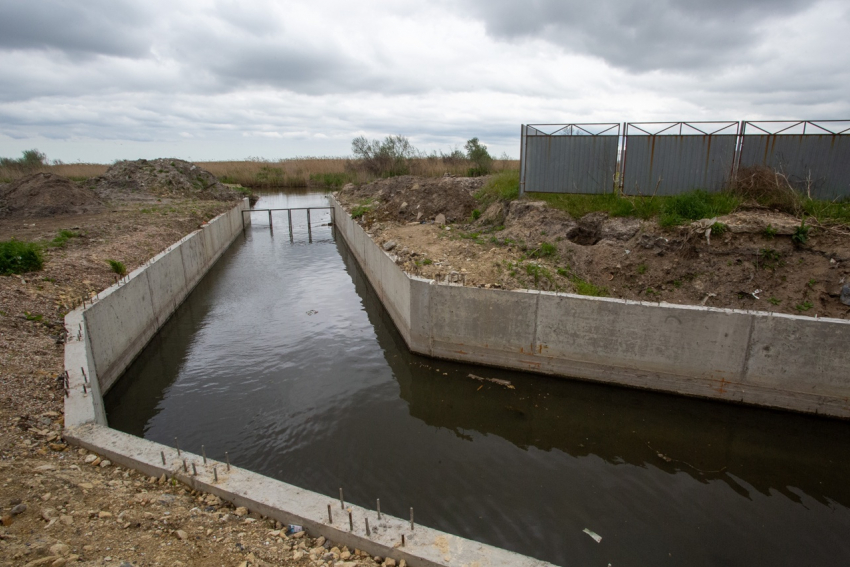 В Витязево под Анапой закончилась реконструкция водоотводного канала