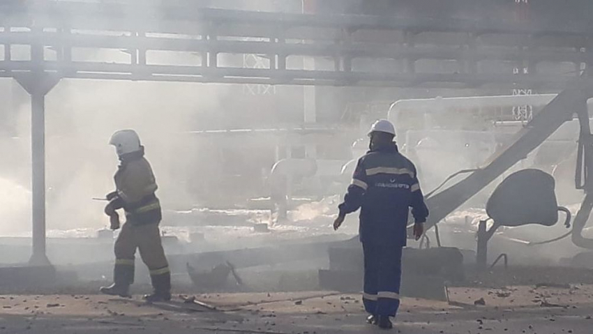 Анапчане обсуждают крупный пожар на нефтебазе в соседнем городе