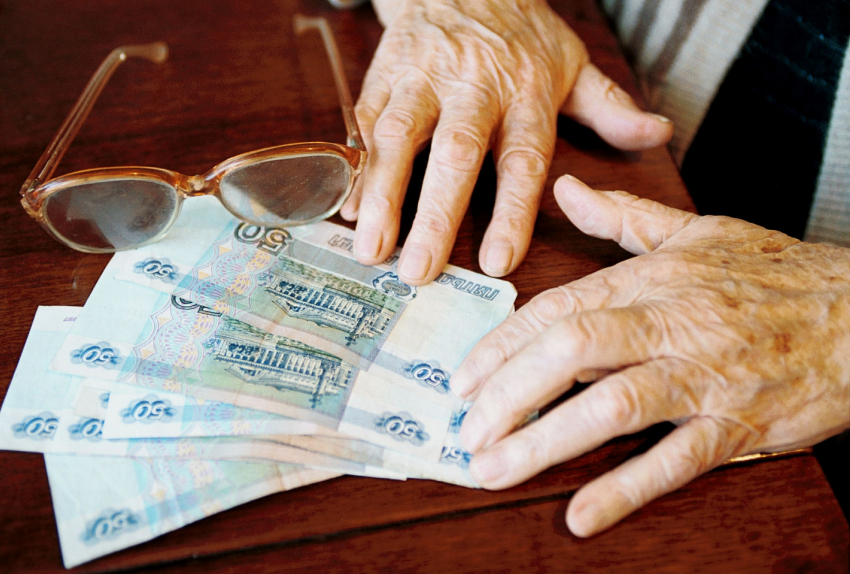 Старики-разбойники: у анапской бабушки, укравшей 1 миллион, появился коллега
