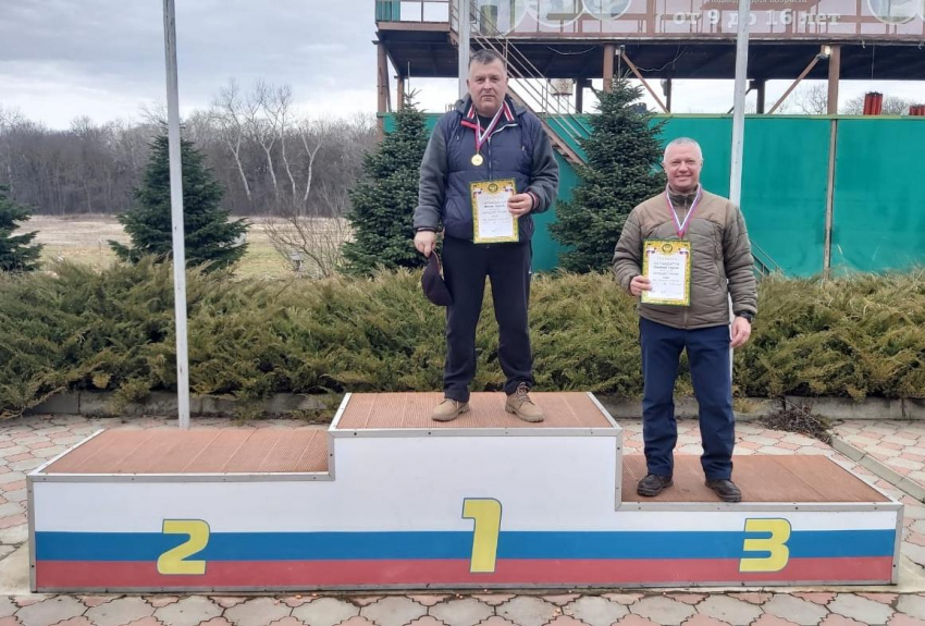 Зачем анапчанини разбил почти сто тарелок?