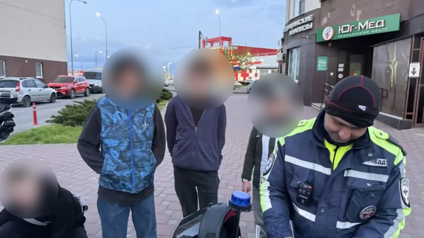 Бесправный мотоциклист попался госавтоинспекторам в Анапе