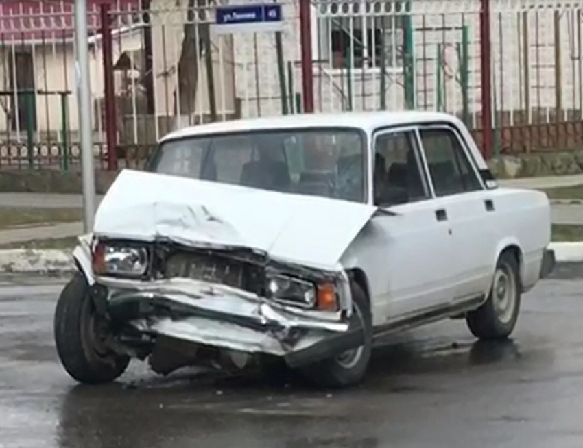 В Анапе на перекрёстке жёсткая авария с «Ауди» и «семёркой"