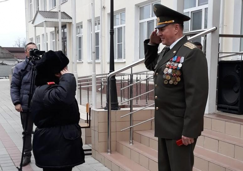 В честь 23 Февраля учеников кадетской школы под Анапой повысили в звании