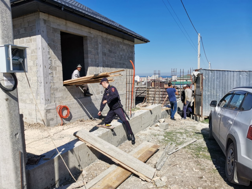 В анапских домах и квартирах нашли прописанных мигрантов