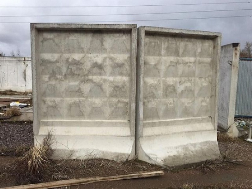 В Анапе от домовладения украли… бетонный забор