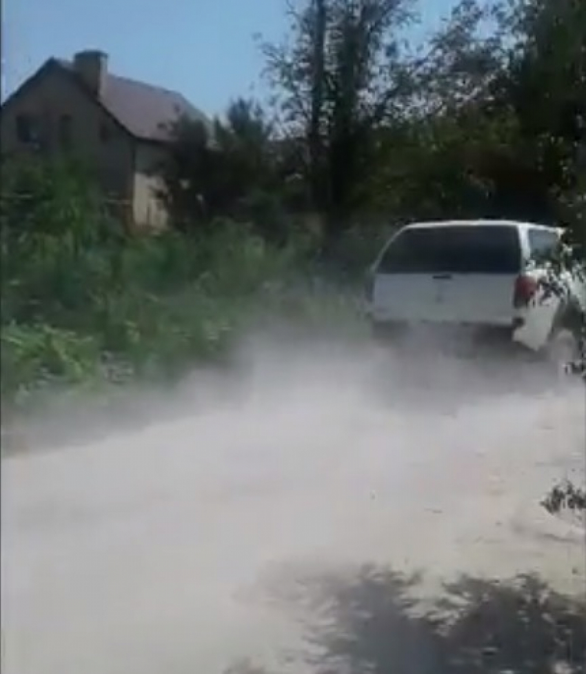 Жители Анапской «не хотят», чтобы их улицу заасфальтировали