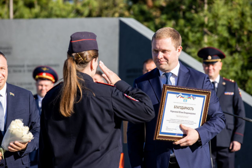 Мэр Анапы Василий Швец поздравил полицейских с профессиональным праздником