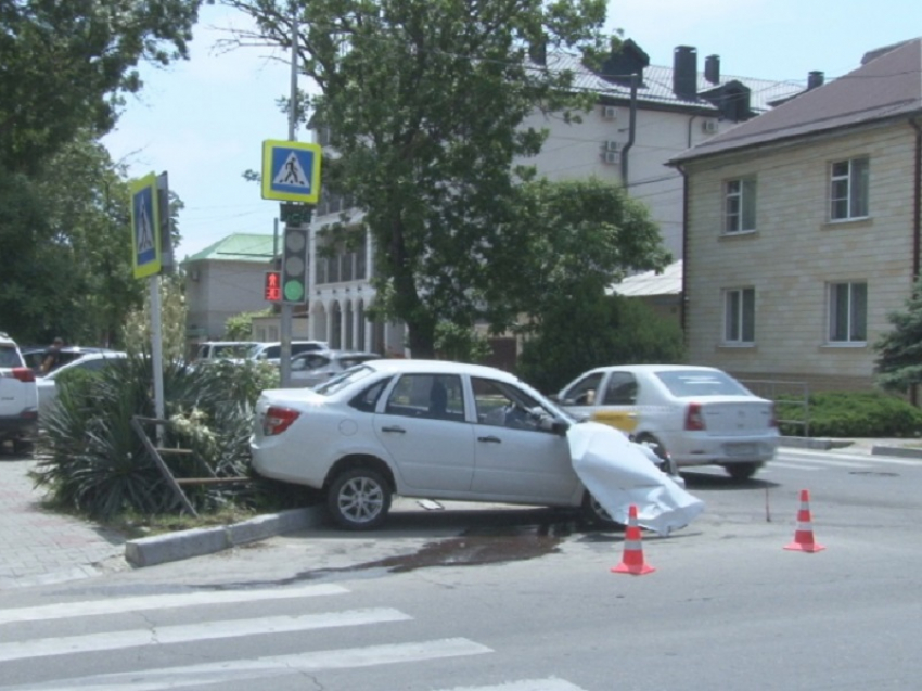 В Анапе столкнулись три автомобиля, есть пострадавшие