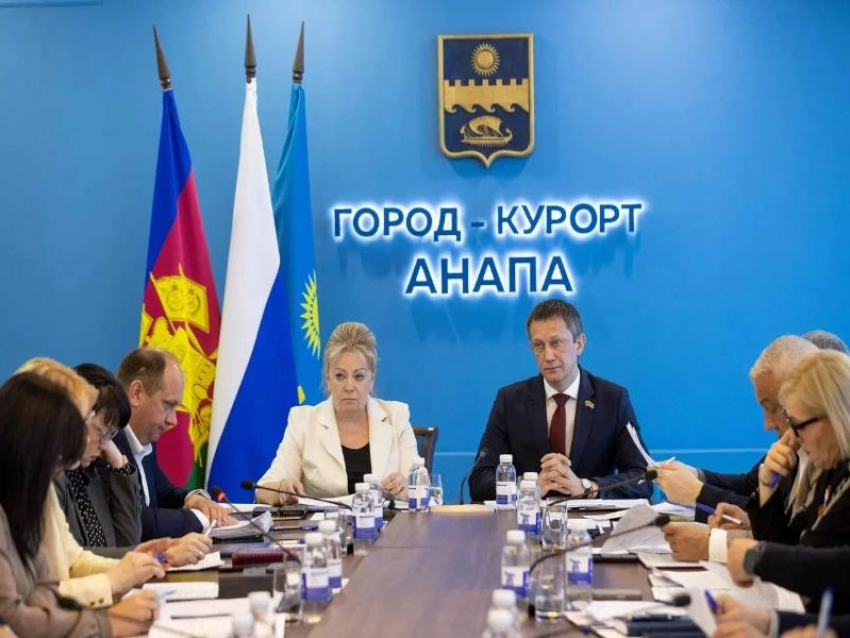 В Анапе депутаты Совета рассмотрели реализацию договоров о комплексном развитии территорий 