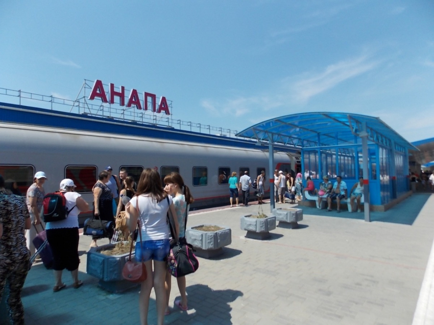 Сразу 10 детей, прибывших на поезде в Анапу, госпитализировали в больницу