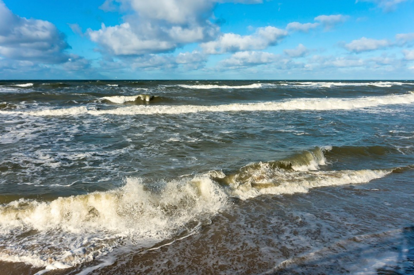 В Анапе снова запретили выходить в море на катамаранах