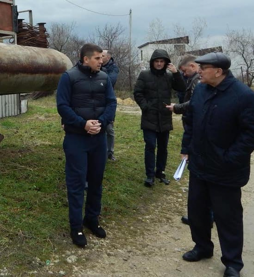 В Анапе есть месторождение йодобромной минеральной воды и лечебные грязи