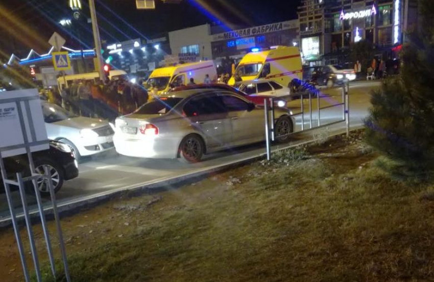 Сегодня вечером, 22 декабря, в Анапе на Анапском шоссе сбили байкера