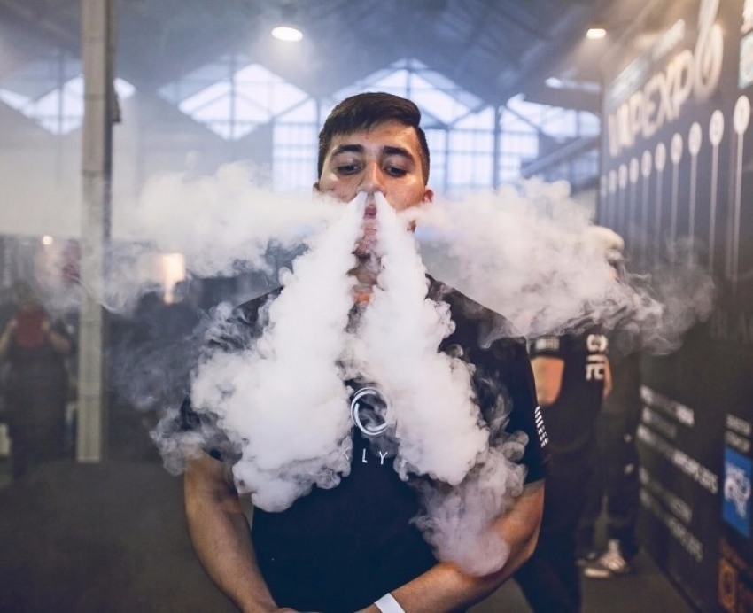 В Анапе запретят курить электронные сигареты и кальяны в общественных местах