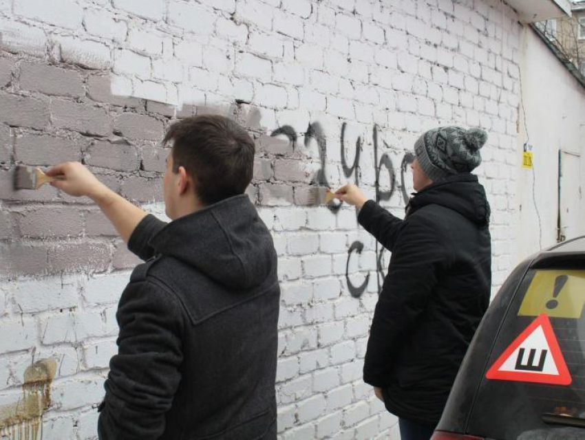 В Анапе жёстко и бескомпромиссно борются с рекламой смерти на зданиях