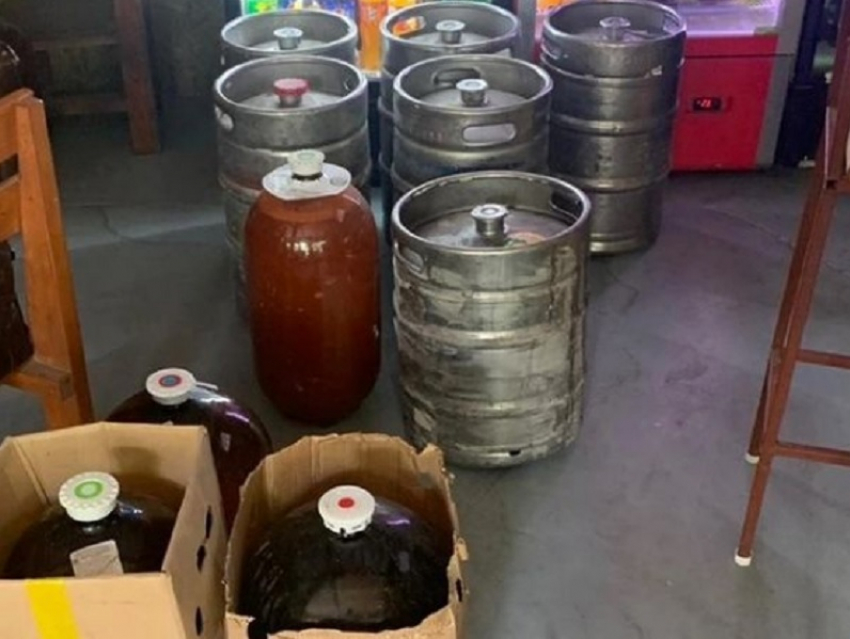 Более 7 тонн суррогатного алкоголя изъяли в Анапе