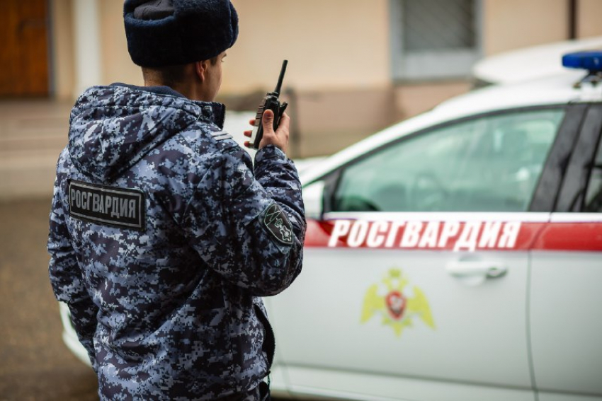 Жительницу Анапы задержали по подозрению в хищении средств с банковской карты 