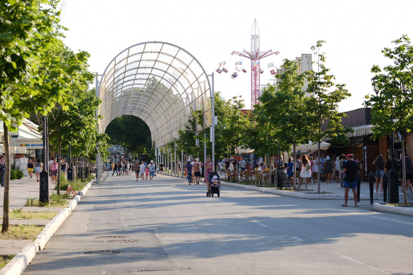 В день праздника чувств в Анапе жарко