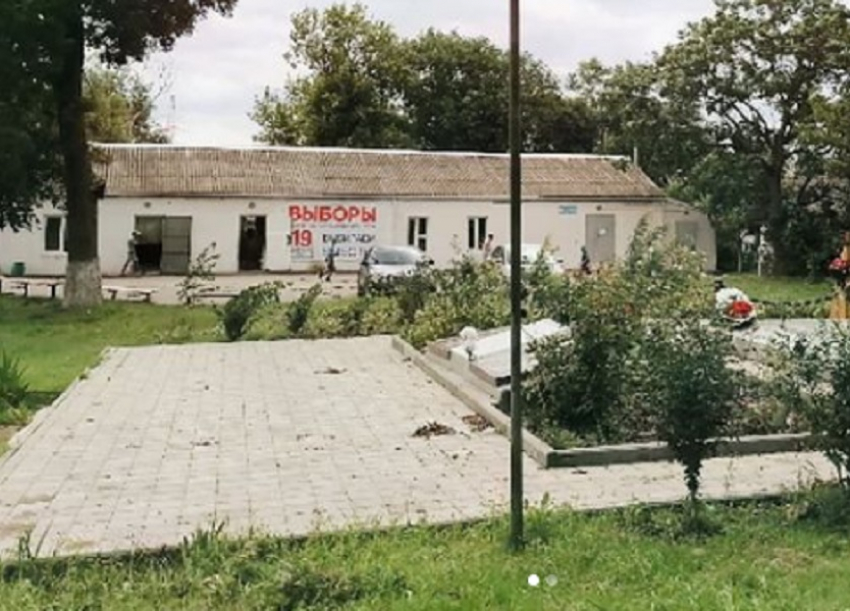 Фасад сельского клуба в Нижней Гостагайке под Анапой отремонтируют