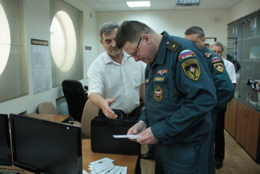 Сотрудников МЧС из Москвы заинтересовала система оповещения граждан в Анапе