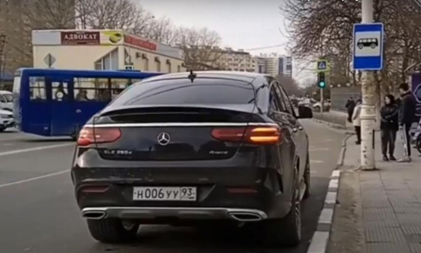 Анапчане: «Для автохама на Mercedes 1500 рублей - это не штраф"