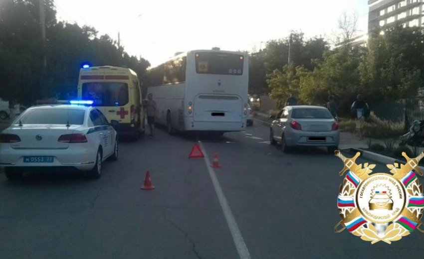 В Анапе на Пионерском проспекте автобус сбил маленького мальчика
