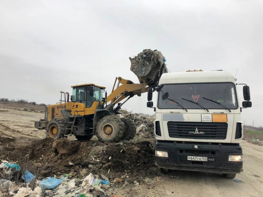 Под хутором Воскресенский в Анапе обнаружен могильник с отходами