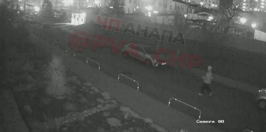 В Анапе подростки забросали грязью окна жилых домов во время ракетной опасности