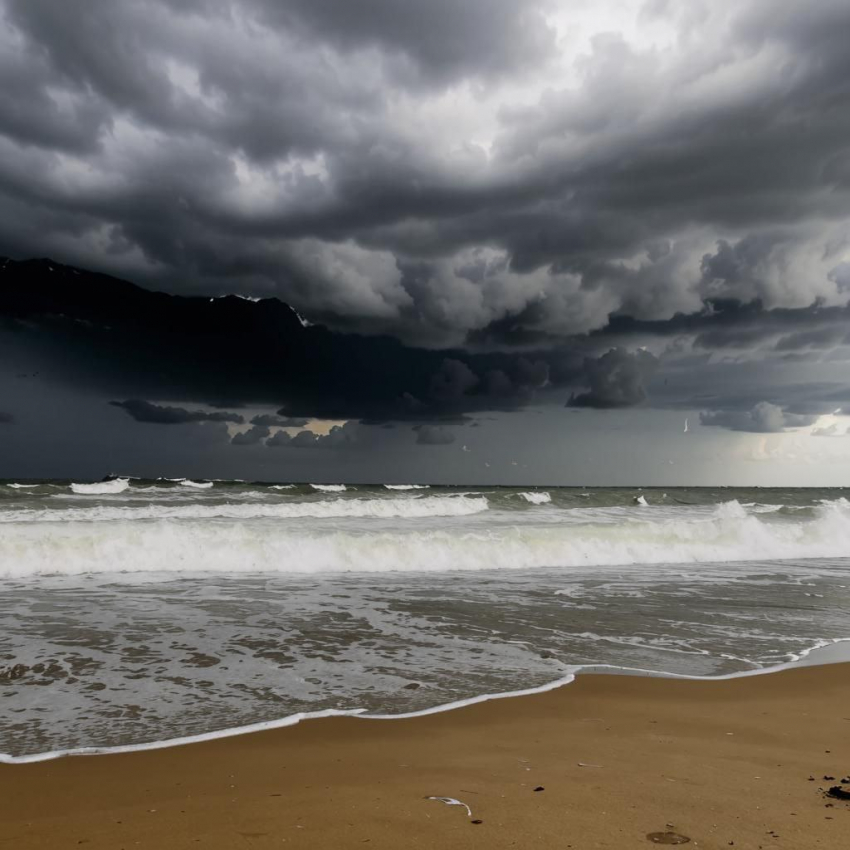 Нефть, ядерное оружие, загрязнения: эксперт высказался о плачевном будущем Черного моря  