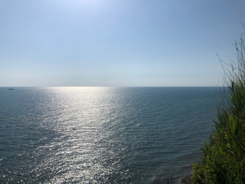 В день трудоголиков в Анапе жарко и солнечно