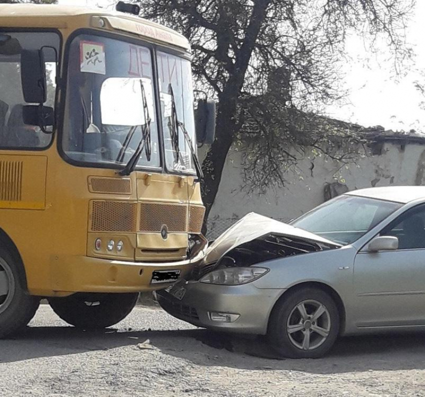 Стали известны подробности аварии с участием школьного автобуса в Гай-Кодзоре под Анапой