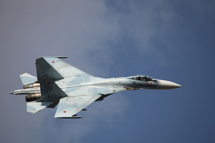Анапчане обсуждают падение военного самолёта в Чёрном море 