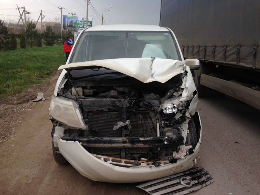 Стал известен виновник аварии на Анапском шоссе с участием четырёх автомобилей