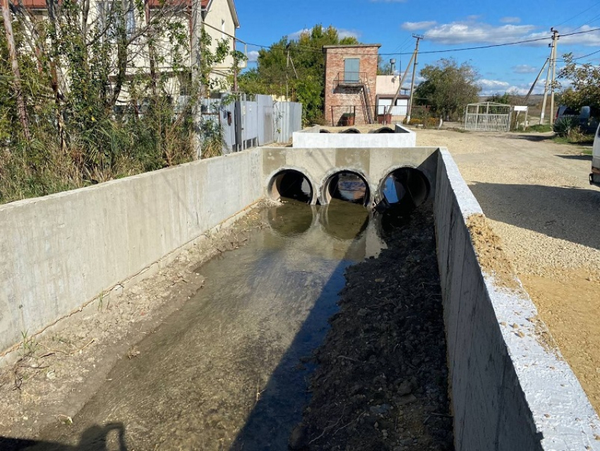 В Анапе расчистят водоотводный канал на Пионерском проспекте