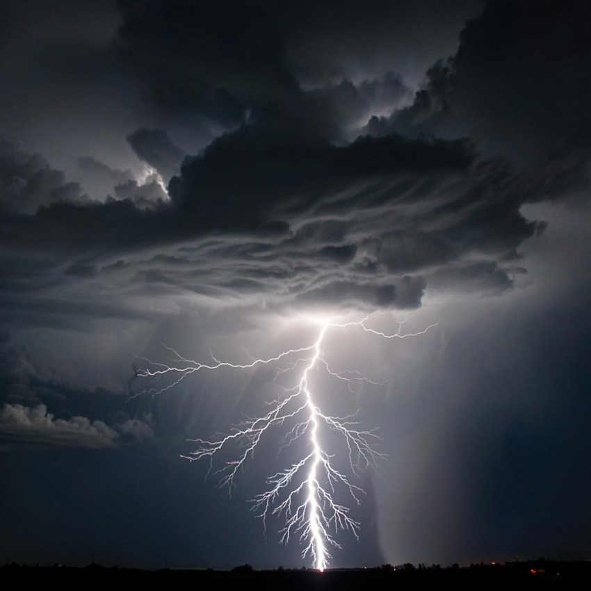 На Кубани действует штурмовое предупреждение 