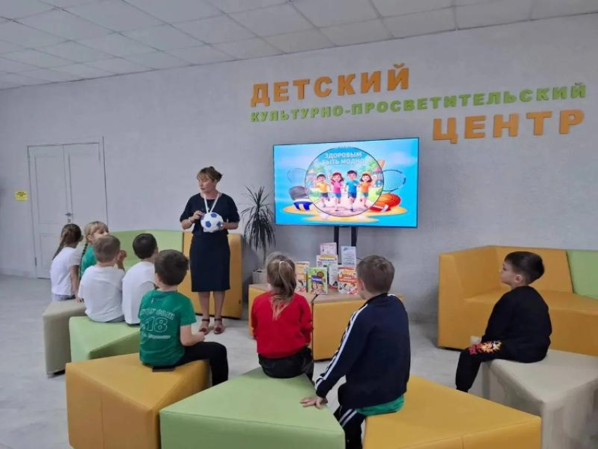 В Юровке открылась обновлённая детская библиотека: первый в крае культурно-просветительский центр