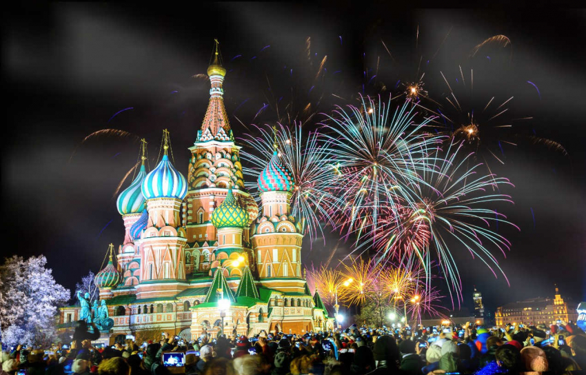 Россияне поддерживают отмену новогодних праздников в этом году