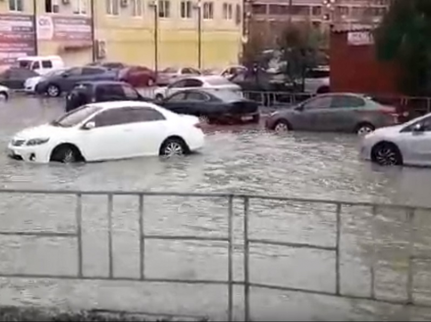 Ущерб от потопов в Анапе и других городах России оценили в 75 млрд рублей