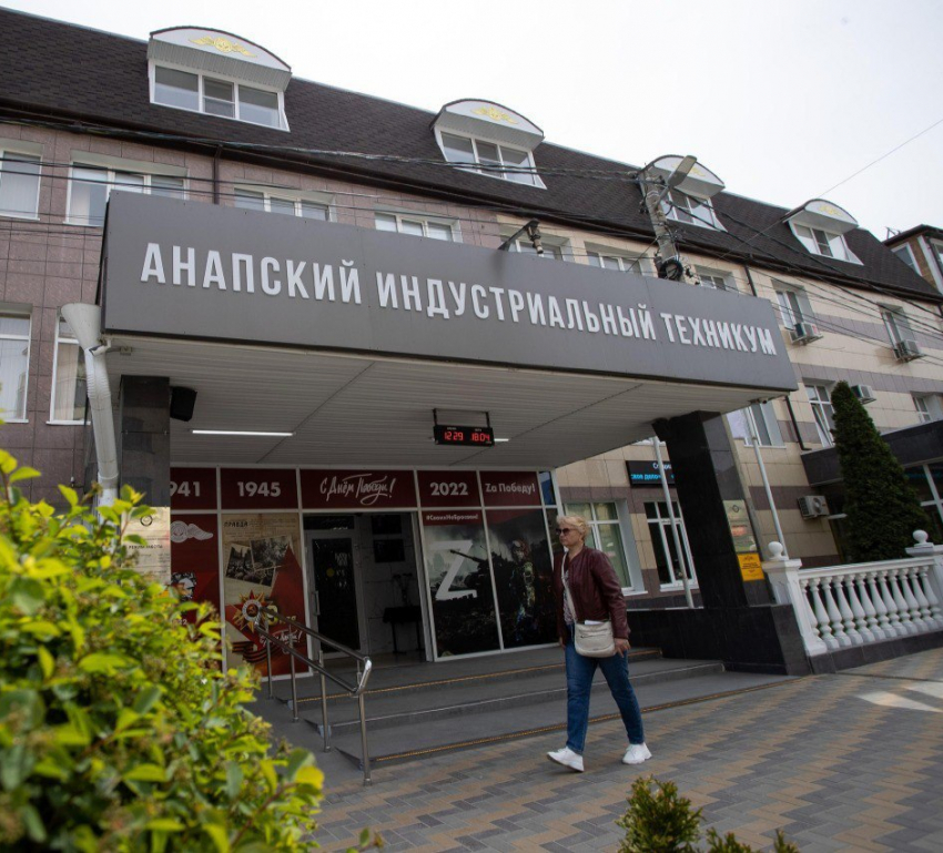 История о стрельбе в Анапе обросла фейками: что известно на самом деле