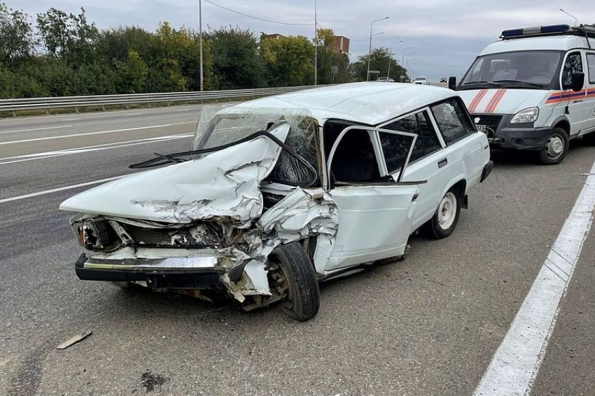 На трассе по дороге из Анапы в Краснодар снова ДТП на встречке